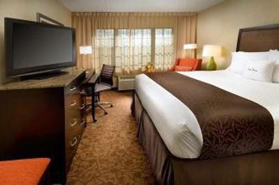 фото отеля Doubletree Hotel Dulles Airport-Sterling