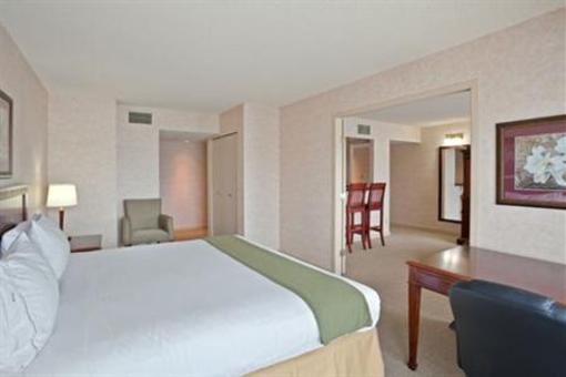 фото отеля Holiday Inn Express Vancouver