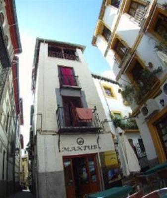 фото отеля Maktub Backpackers Guesthouse