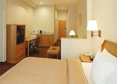 фото отеля Comfort Suites Airport Boise