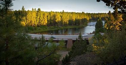 фото отеля Pine Ridge Inn