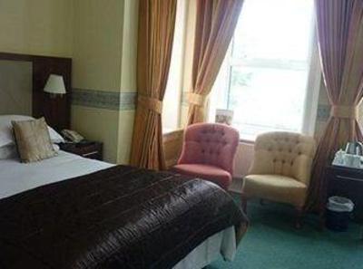 фото отеля Sway Manor Hotel Lymington