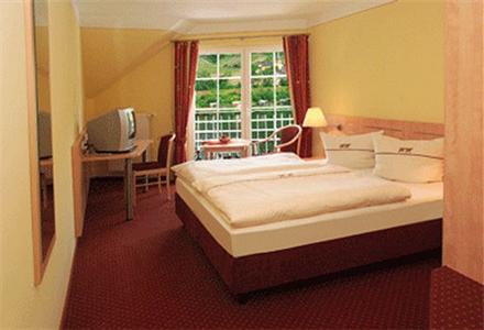 фото отеля Hotel Weinhaus Halfenstube