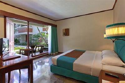 фото отеля White Rose Legian