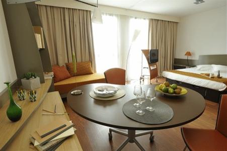 фото отеля Adagio City Aparthotel Nantes Centre