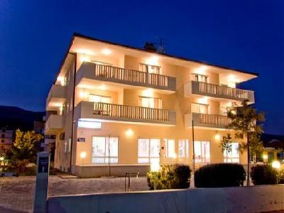 фото отеля Apartmani Trogir