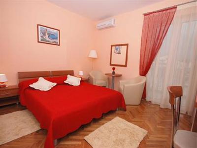 фото отеля Apartmani Trogir