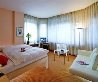 фото отеля Villa Toscane Swiss Q Hotel