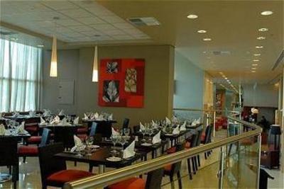 фото отеля Radisson Hotel Vitoria
