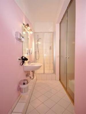 фото отеля Apadana Hotel