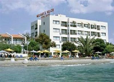 фото отеля Michaels Beach Hotel Apartment Larnaca