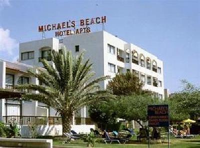 фото отеля Michaels Beach Hotel Apartment Larnaca