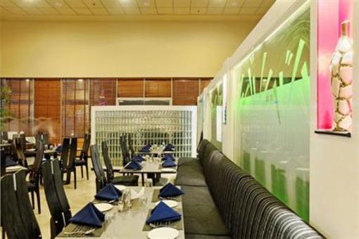 фото отеля HI 5 Hotel