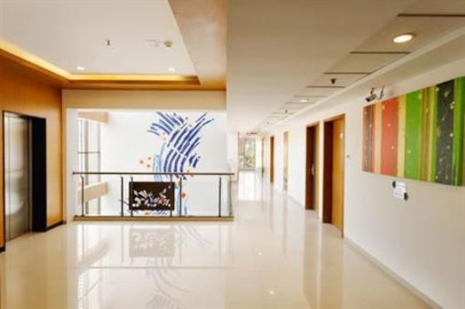 фото отеля HI 5 Hotel