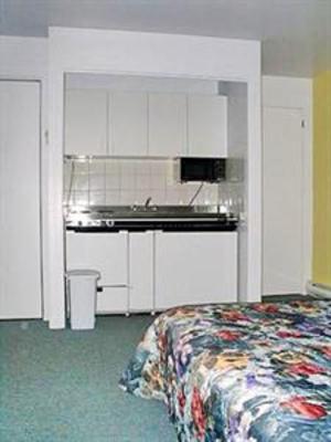 фото отеля Condotel Motel Canadien