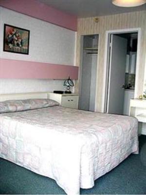 фото отеля Condotel Motel Canadien