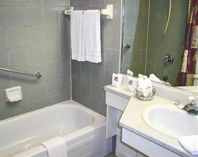 фото отеля Condotel Motel Canadien