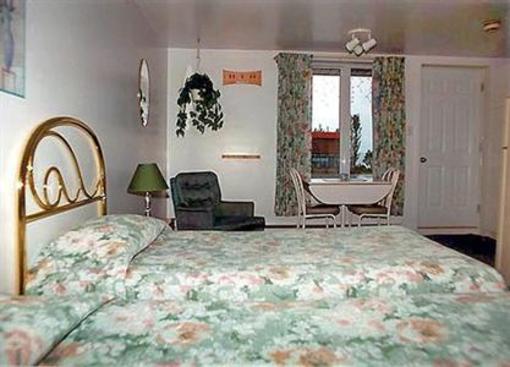фото отеля Condotel Motel Canadien