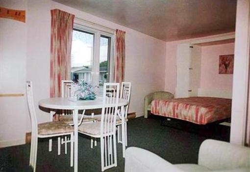 фото отеля Condotel Motel Canadien