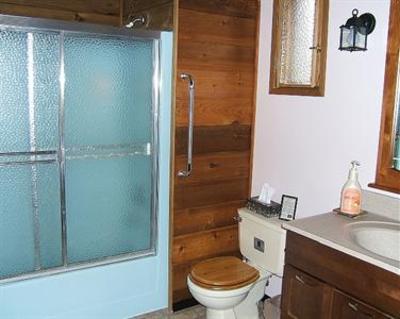 фото отеля Beach House Bed and Breakfast
