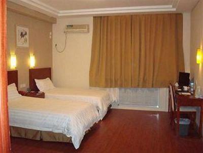 фото отеля Green Tree Inn (Yantai South Main Street)