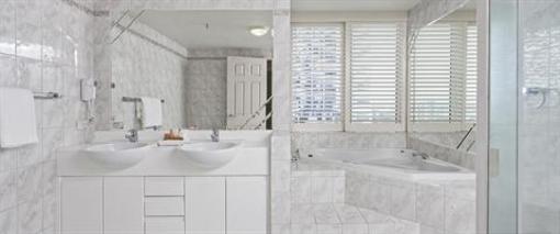 фото отеля Mint Broadbeach