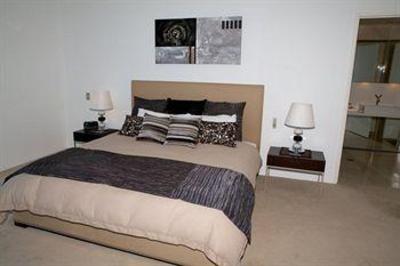 фото отеля Mint Broadbeach