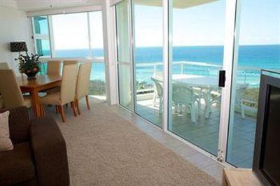 фото отеля Mint Broadbeach