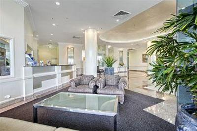 фото отеля Mint Broadbeach