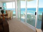 фото отеля Mint Broadbeach