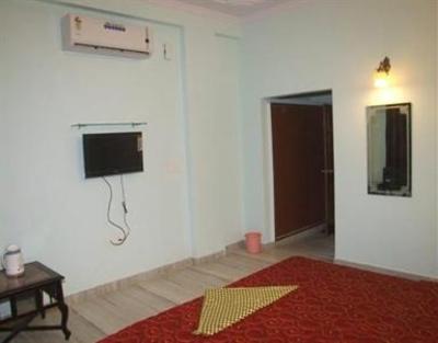 фото отеля Chitchat Restaurant and Guest House