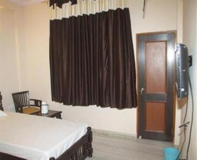 фото отеля Chitchat Restaurant and Guest House