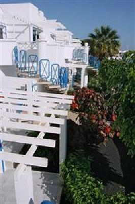 фото отеля Oasis Apartments Lanzarote