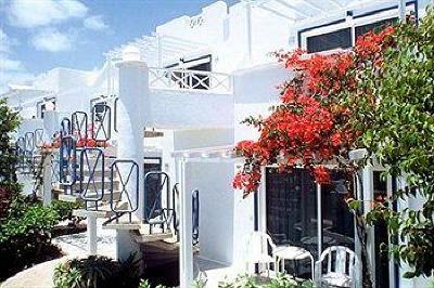 фото отеля Oasis Apartments Lanzarote