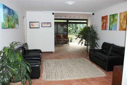 фото отеля Hostal Poblado Park