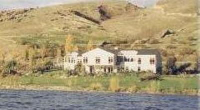 фото отеля Lake Dunstan Lodge