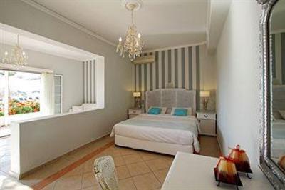 фото отеля Mediterranean Beach Palace