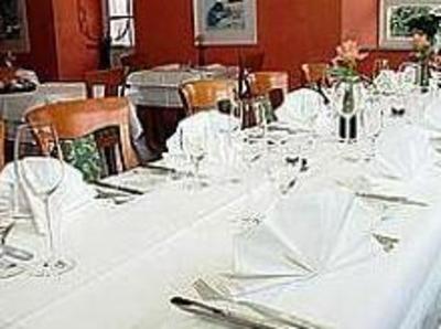 фото отеля Hotel zum Hirsch