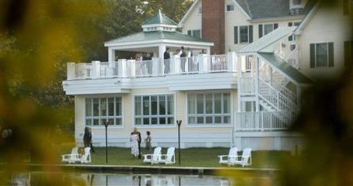 фото отеля The Oaks Waterfront Inn Royal Oak