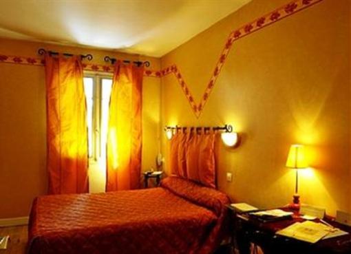 фото отеля Logis Hotel Des Pyrenees Rest La Pergola