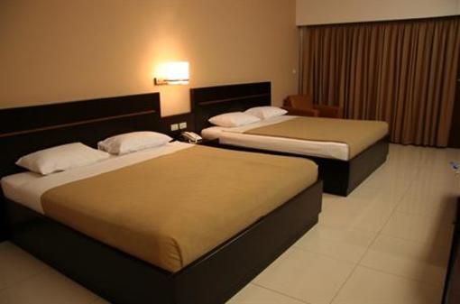 фото отеля Laut Biru Resort
