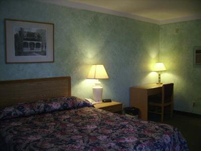 фото отеля Royal Napanee Inn