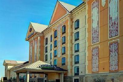 фото отеля Radisson Plaza Mississauga Toronto Airport