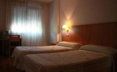 фото отеля Hostal Rio Selmo Ponferrada