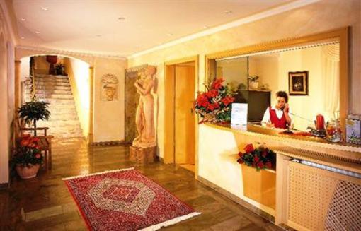 фото отеля Hotel Zu den Drei Kronen