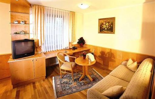фото отеля Hotel Zu den Drei Kronen