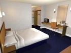 фото отеля Travelodge Hotel Staines