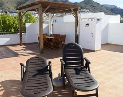 фото отеля Apartamentos Turisticos Mar de Nerja