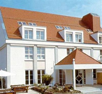 фото отеля Hotel Restaurant Gasthof zur Post