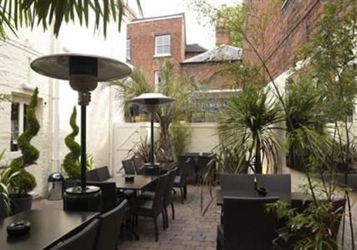 фото отеля Mad Jacks Bar And Restaurant With Rooms